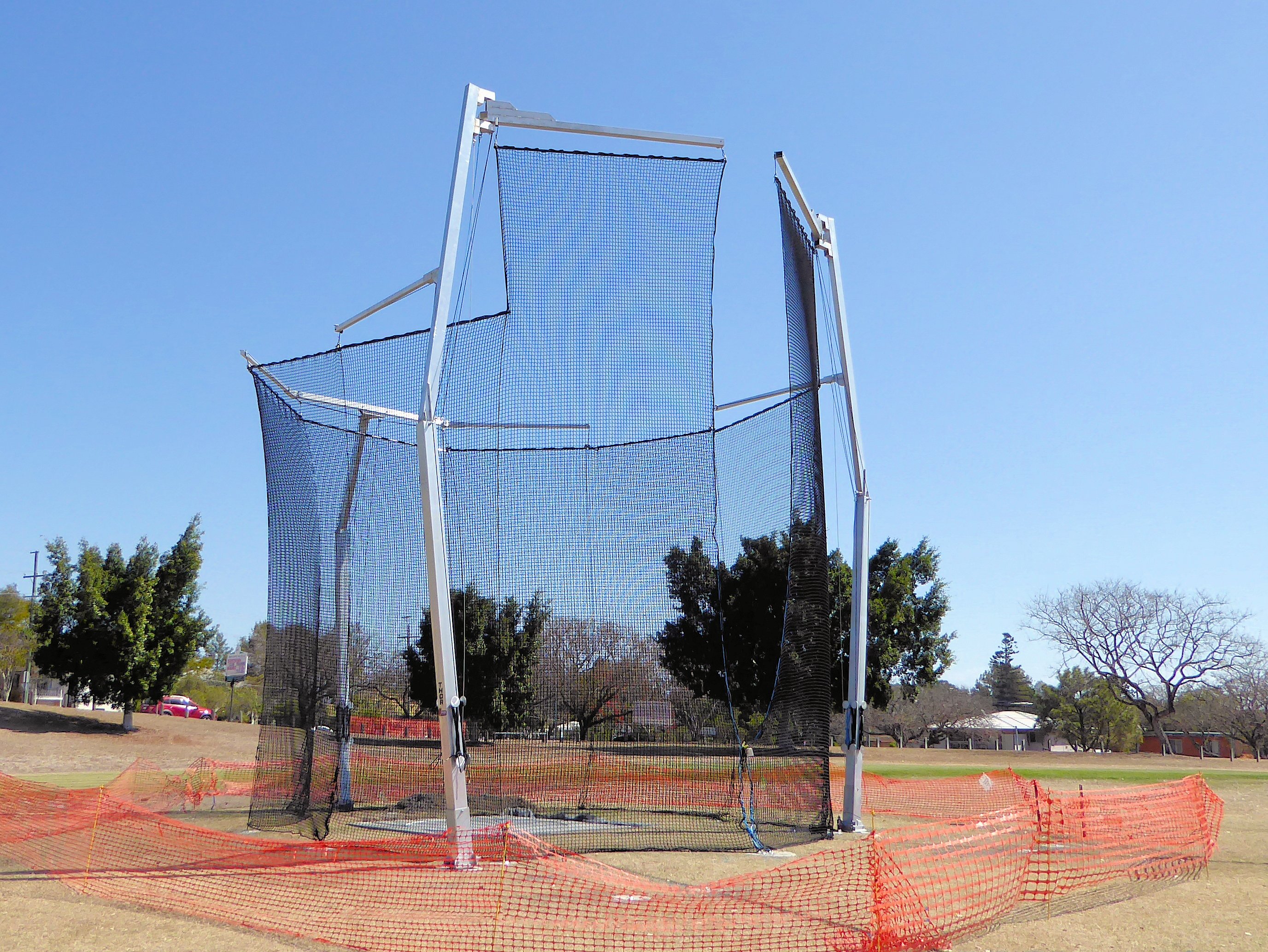 Discus / Hammer Cage